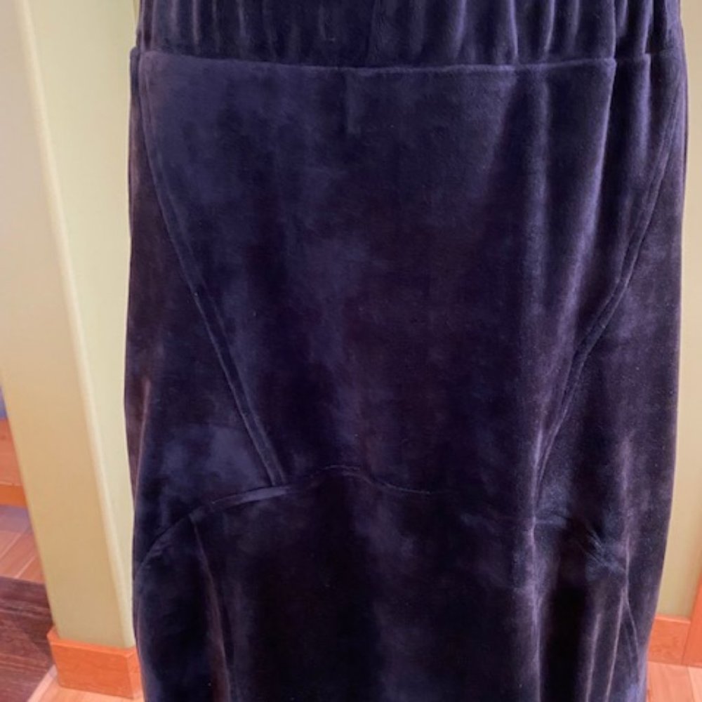 Alembika Long Black Velvet Skirt - Picture 5 of 6
